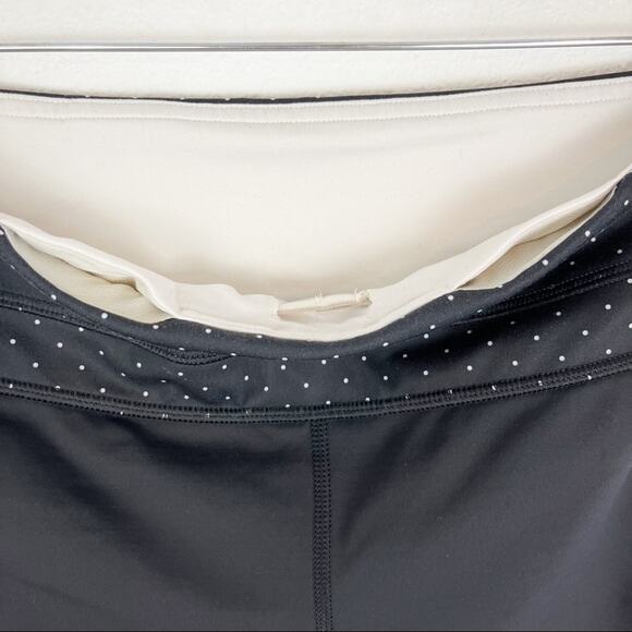 Lululemon Cropped Leggings Black White Stripe Athleisure Retro 4 - Picture 9 of 10